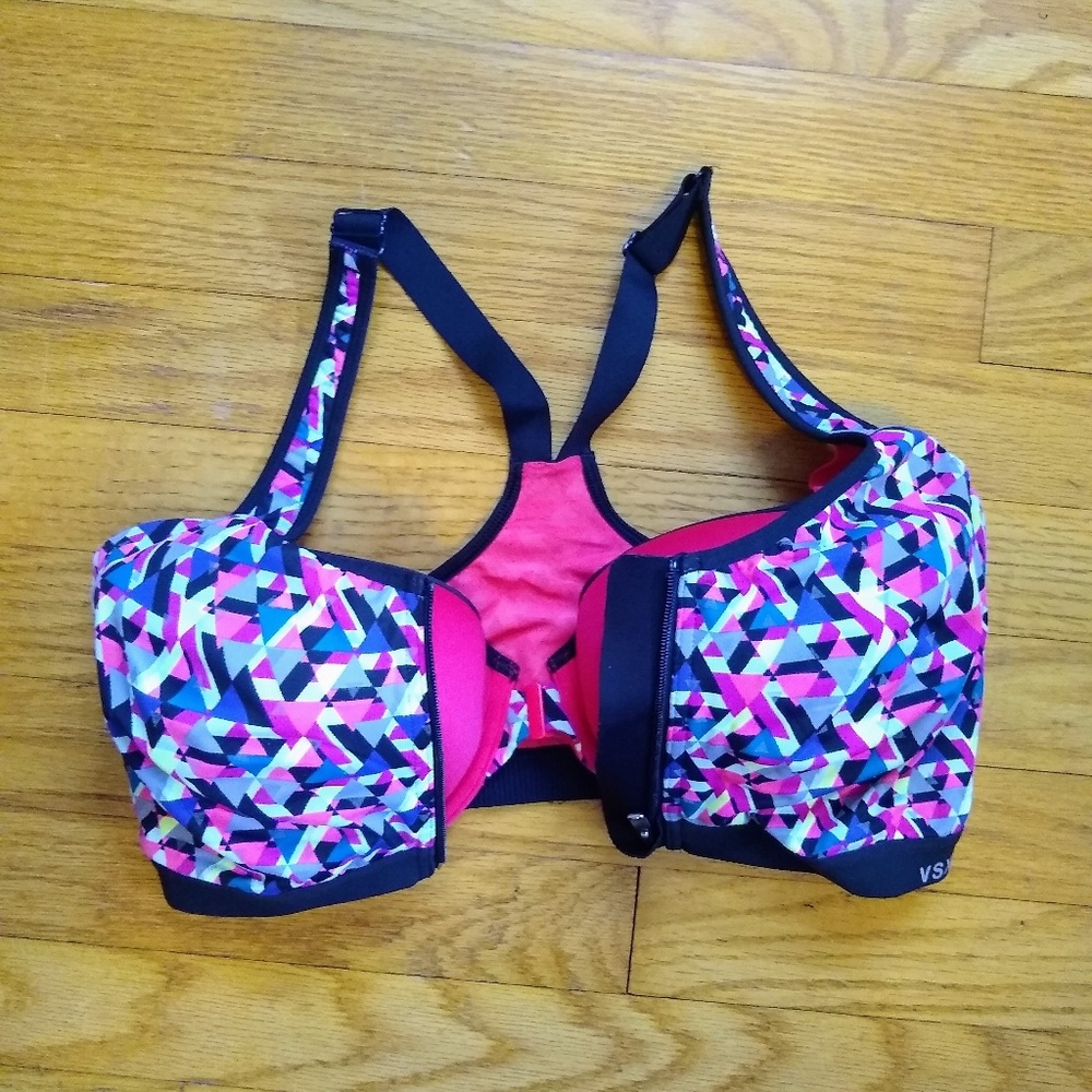 EUC Victoria Secret Knockout Sports Bra